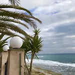 度假居 Sea Front