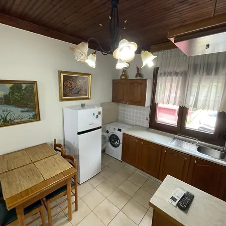 Дом отдыха Sea Front Loutra Elevtheron