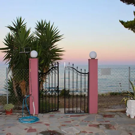 Sea Front Дом отдыха *