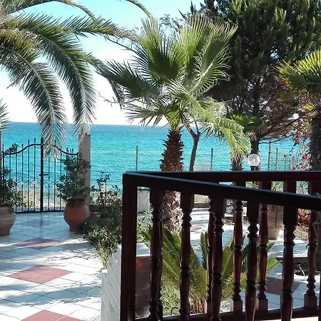 Sea Front * Λουτρά Ελευθερών